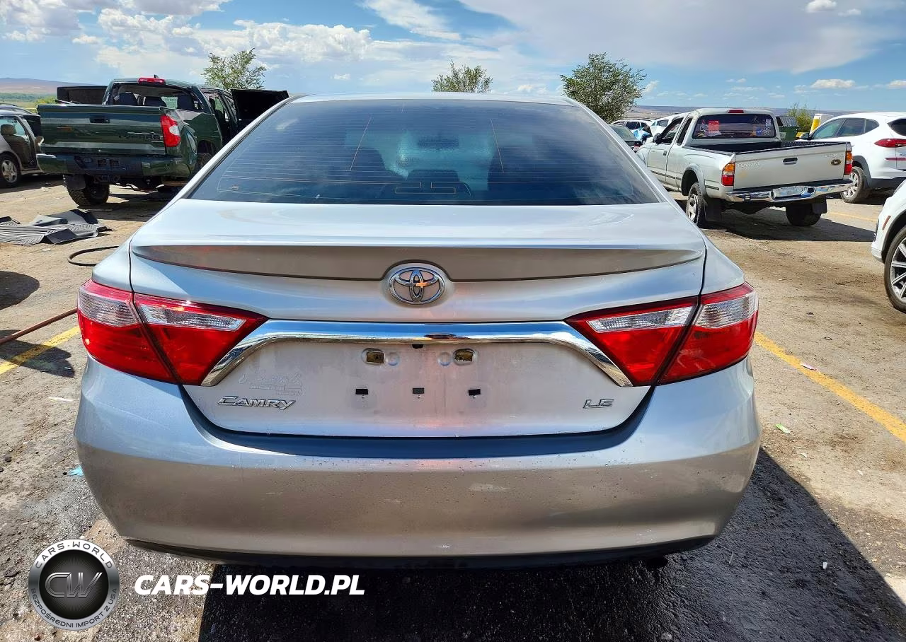 2017 Toyota Camry Le VIN:4T1BF1FKXHU444864 - 6