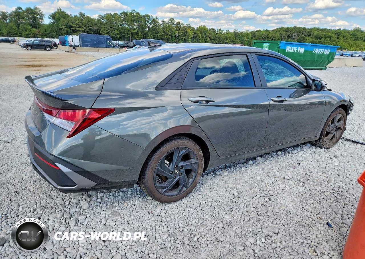 2026 Hyundai Elantra Sel Sport VIN:KMHLM4DG9TU192348 - 3