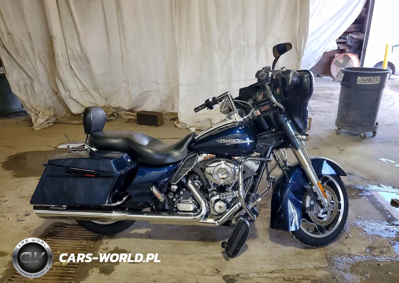 2012 Harley-Davidson Flhx Street Glide VIN:1HD1KBM10CB693379 - 1