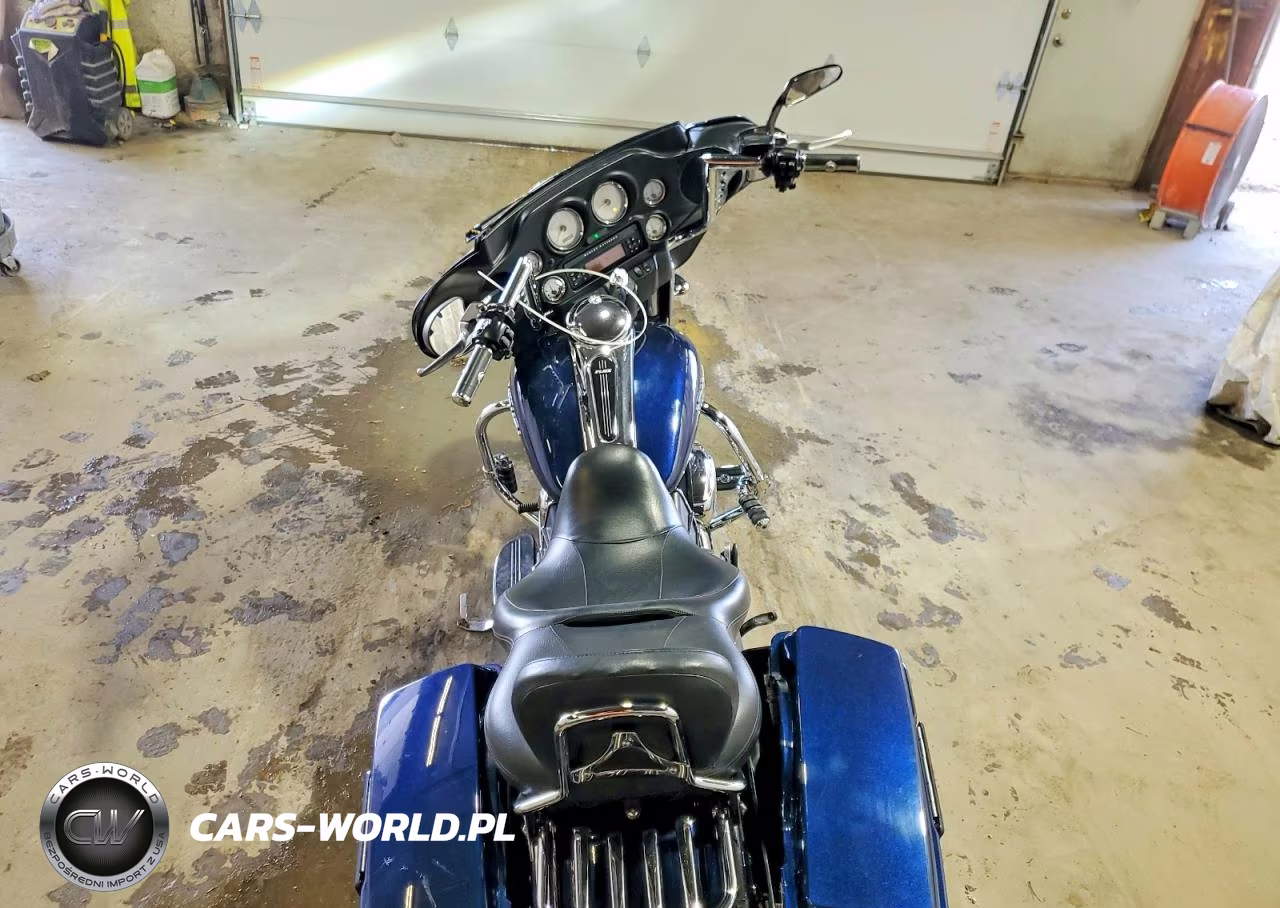 2012 Harley-Davidson Flhx Street Glide VIN:1HD1KBM10CB693379 - 6