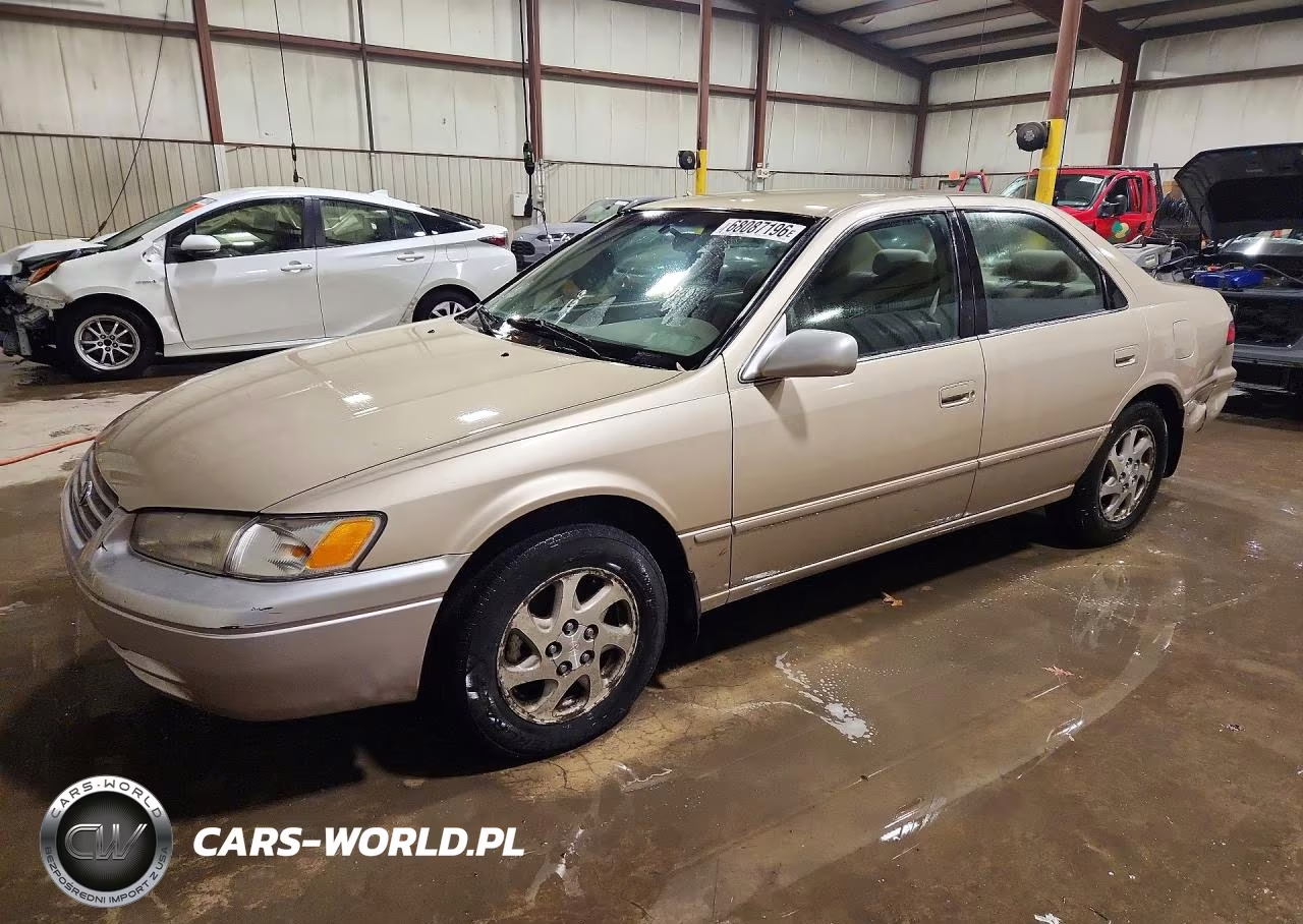 1999 Toyota Camry Le V6 – zdjęcie 1 z 13