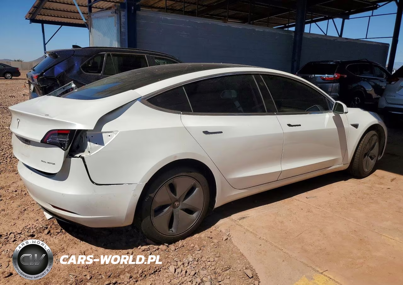 2020 Tesla Model 3 VIN:5YJ3E1EBXLF647753 - 3