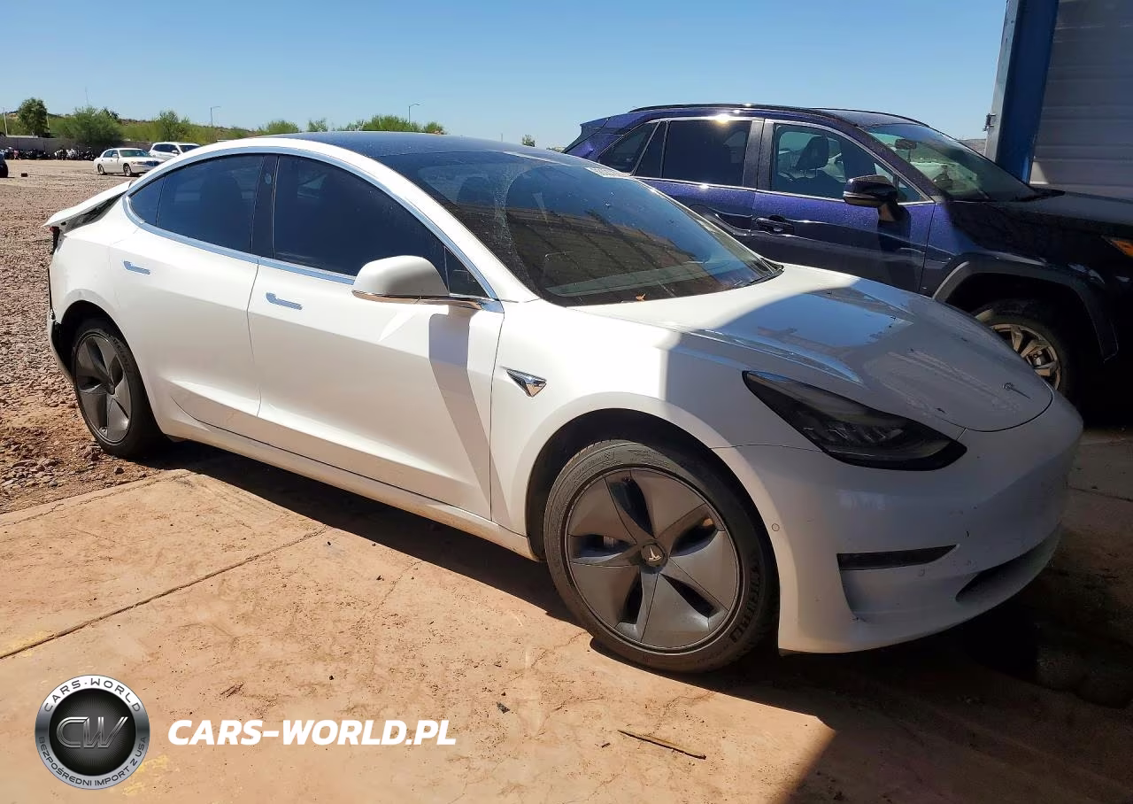 2020 Tesla Model 3 VIN:5YJ3E1EBXLF647753 - 4