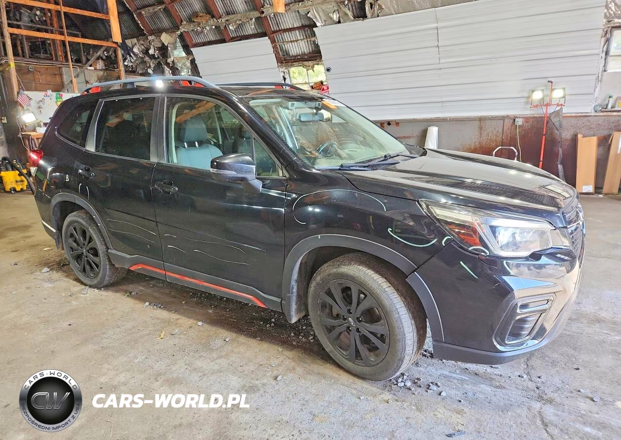 2019 Subaru Forester Sport VIN:JF2SKAKC5KH404062 - 4