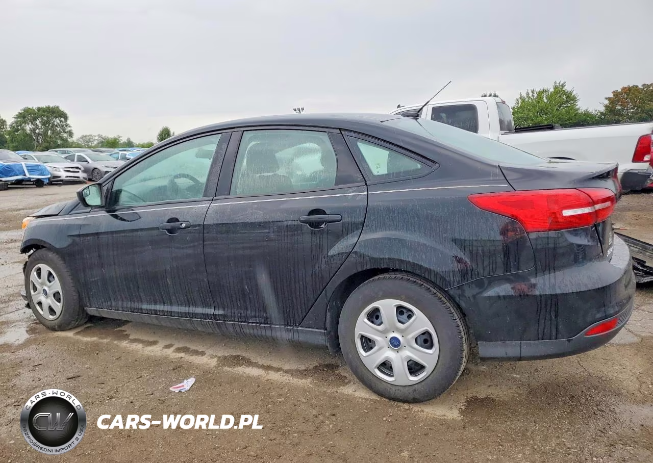 2018 Ford Focus S VIN:1FADP3E20JL309336 - 2