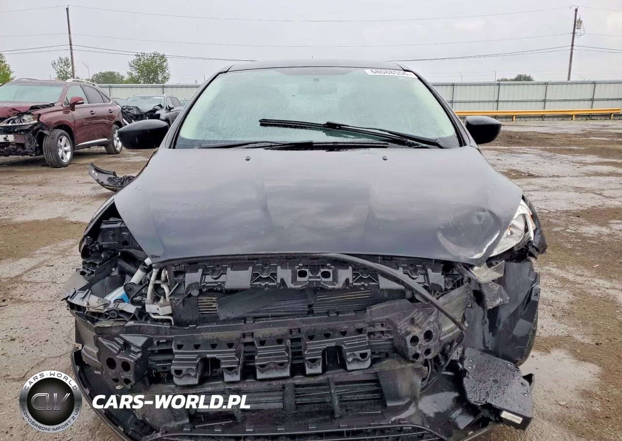 2018 Ford Focus S VIN:1FADP3E20JL309336 - 5