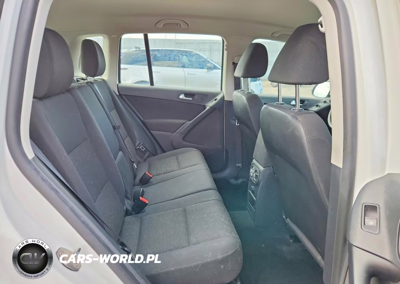 2018 Volkswagen Tiguan Limited VIN:WVGBV7AX5JK002195 - 11