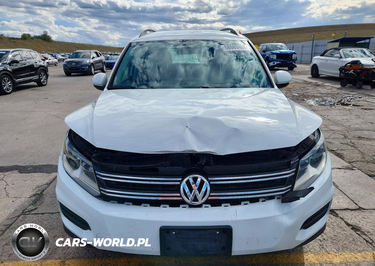 2018 Volkswagen Tiguan Limited VIN:WVGBV7AX5JK002195 - 5