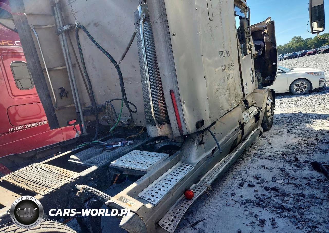 2005 Freightliner Cst120 Semi Truck VIN:1FUJBBCG85LM22681 - 12