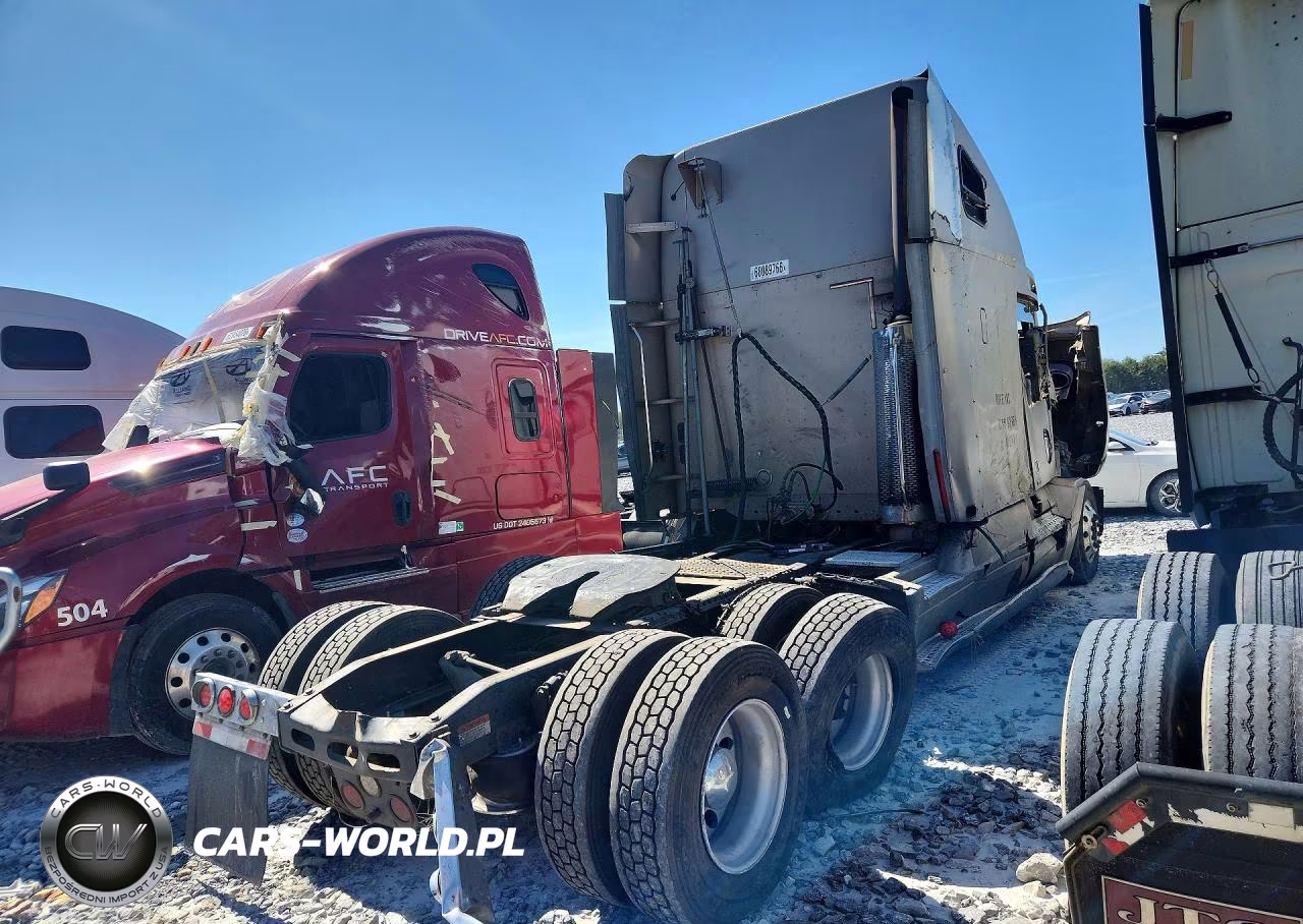 2005 Freightliner Cst120 Semi Truck VIN:1FUJBBCG85LM22681 - 3