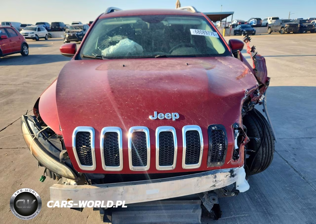 2014 Jeep Cherokee Latitude VIN:1C4PJLCS3EW155608 - 5