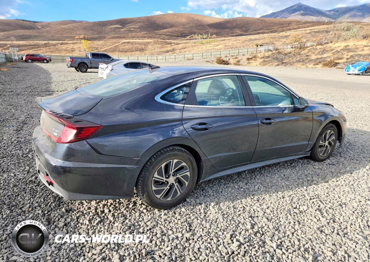2021 Hyundai Sonata Hybrid Blue VIN:KMHL24JJ7MA024376 - 3