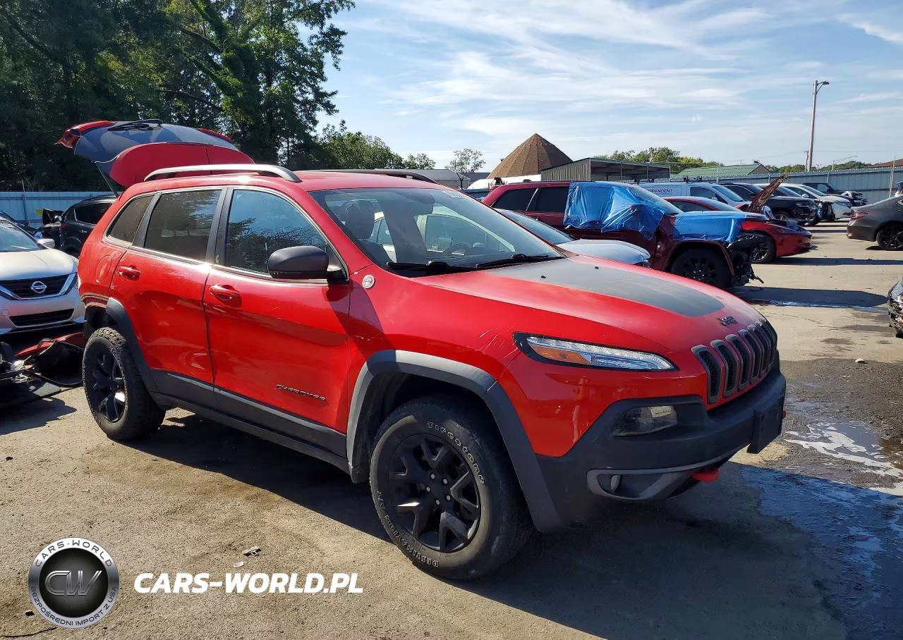 2017 Jeep Cherokee Trailhawk VIN:1C4PJMBS2HW595069 - 4
