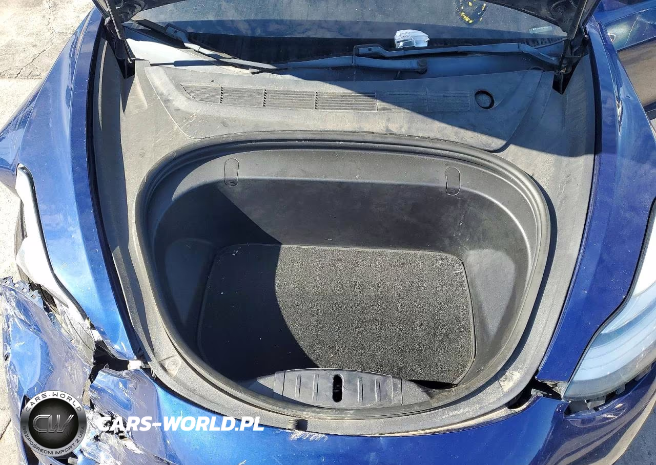 2018 Tesla Model 3 VIN:5YJ3E1EB5JF117560 - 11