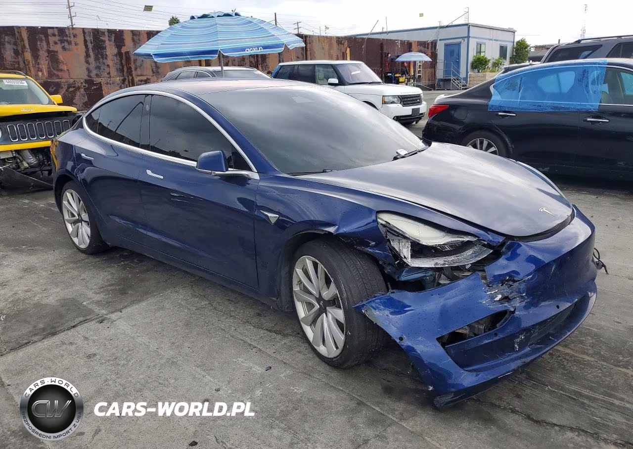 2018 Tesla Model 3 VIN:5YJ3E1EB5JF117560 - 4