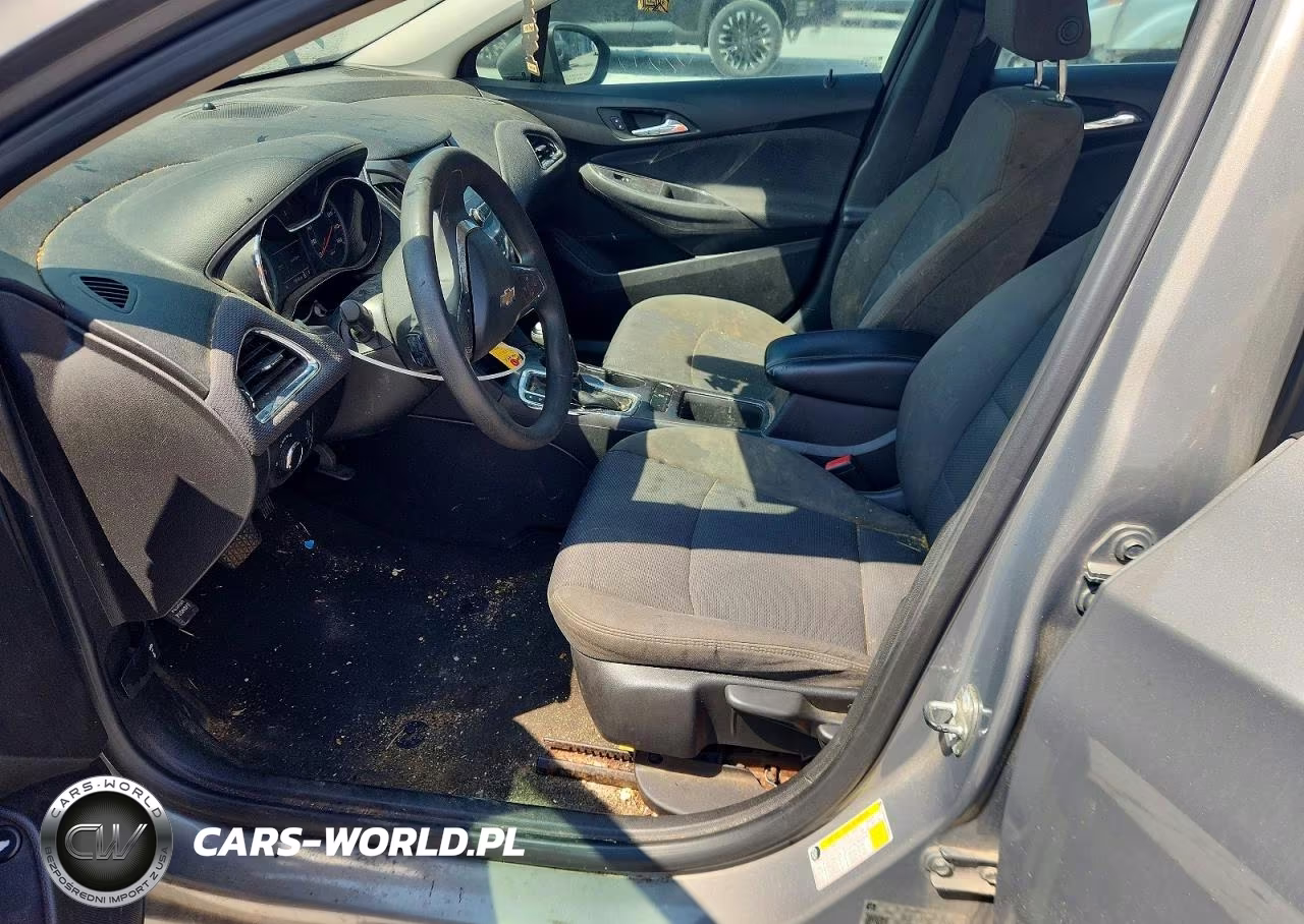 2018 Chevrolet Cruze Lt VIN:1G1BE5SM5J7205063 - 7
