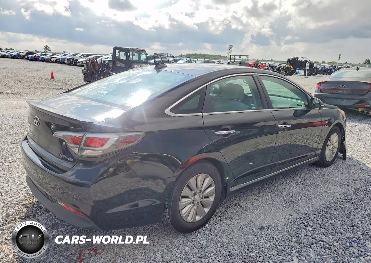 2016 Hyundai Sonata Hybrid Se VIN:KMHE24L19GA040752 - 3