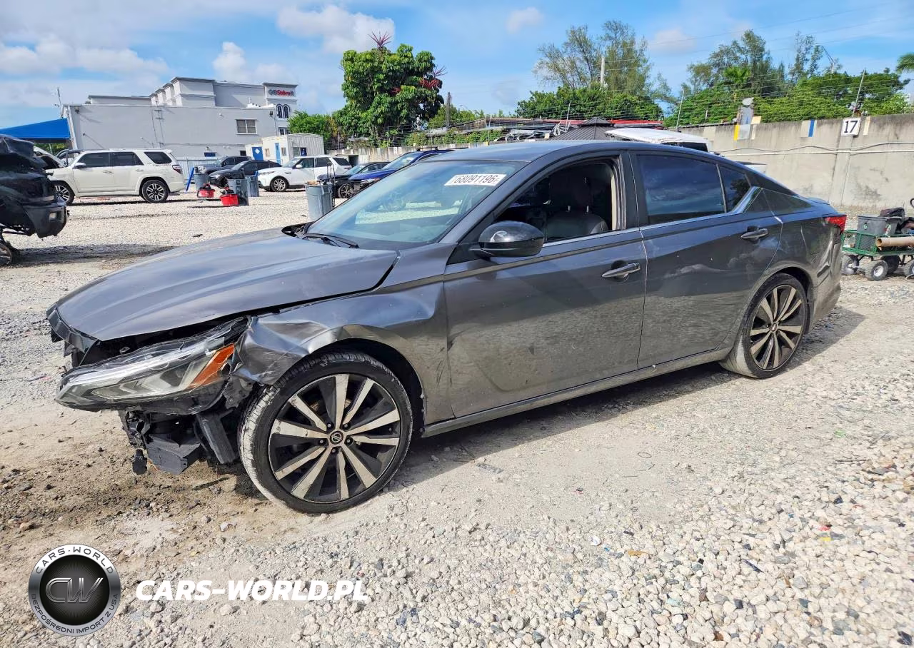 2022 Nissan Altima Sr – zdjęcie 1 z 12