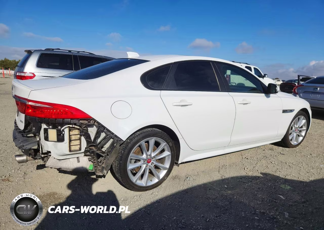 2016 Jaguar Xf R - Sport VIN:SAJBF4BV5GCY16283 - 3