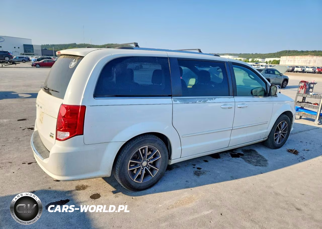 2017 Dodge Grand Caravan Sxt VIN:2C4RDGCG5HR561874 - 3