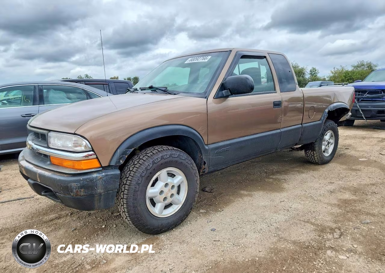 2003 Chevrolet S Truck S10 VIN:1GCDT19X038105979 - 1