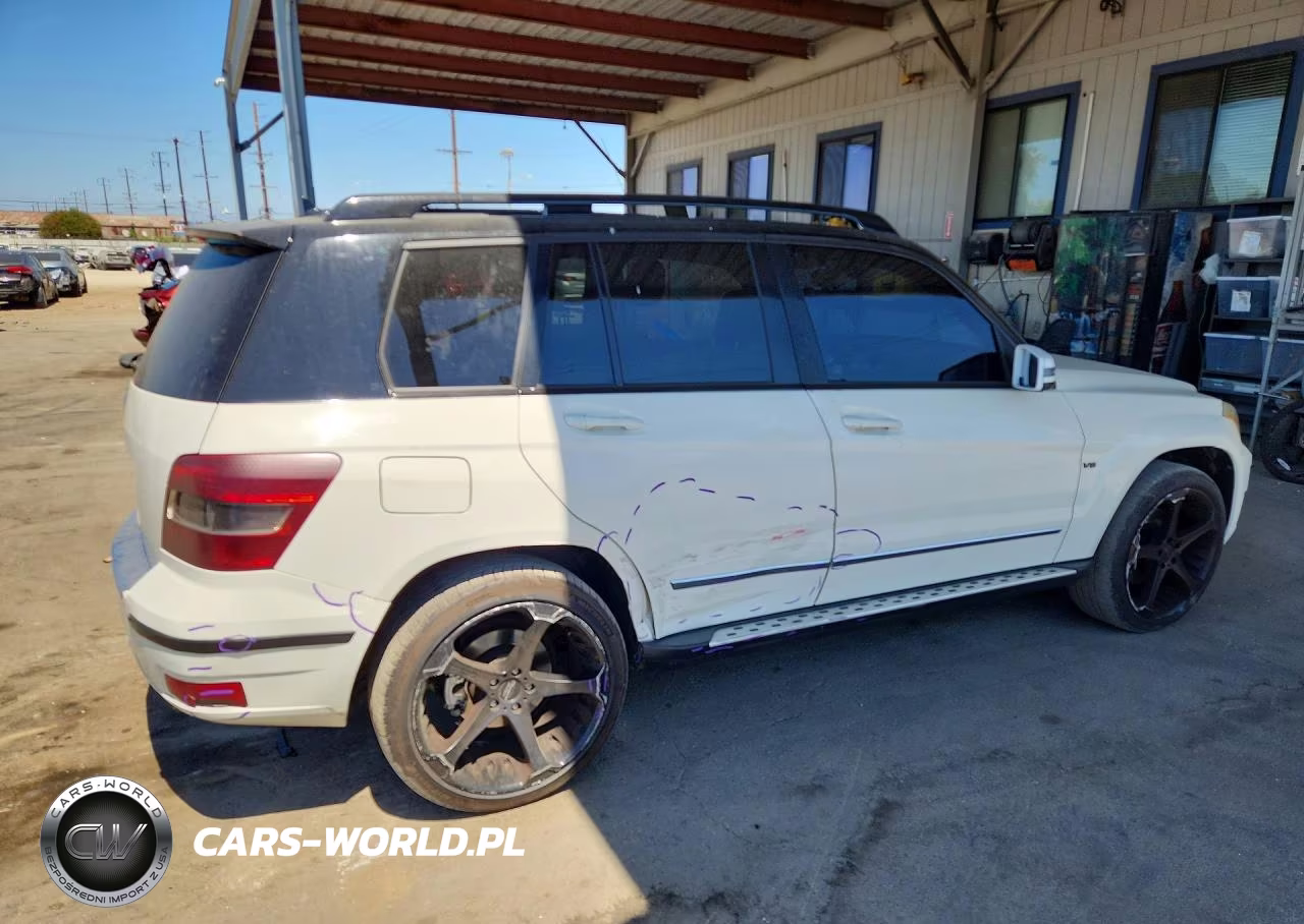 2010 Mercedes-Benz Glk 350 VIN:WDCGG5GB6AF335870 - 3