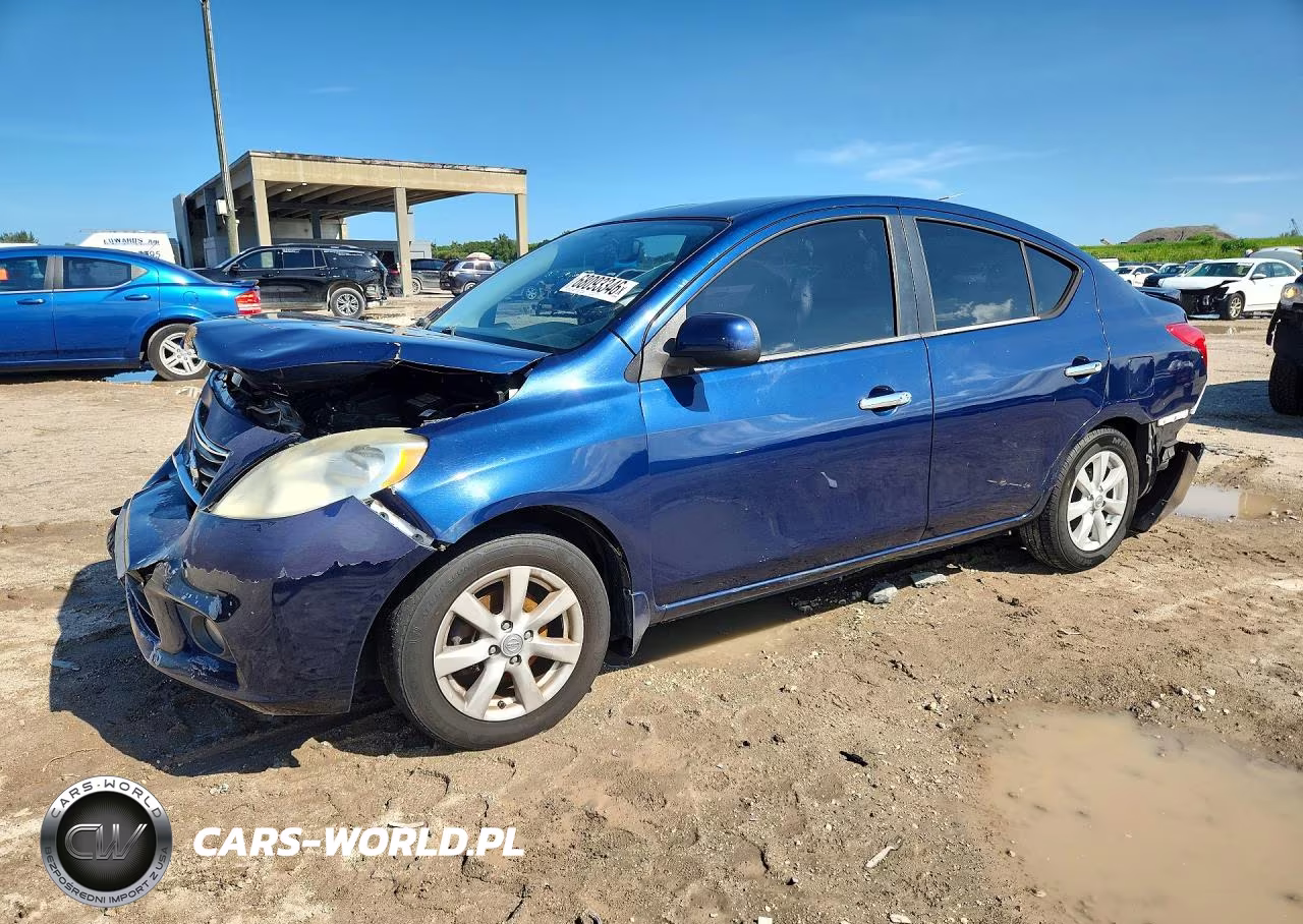 2013 Nissan Versa 1.6 S