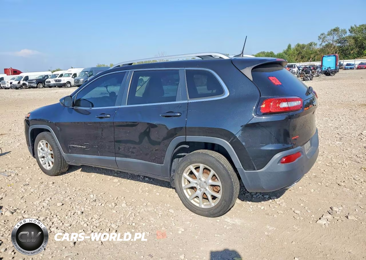 2016 Jeep Cherokee Latitude VIN:1C4PJLCS9GW347151 - 2
