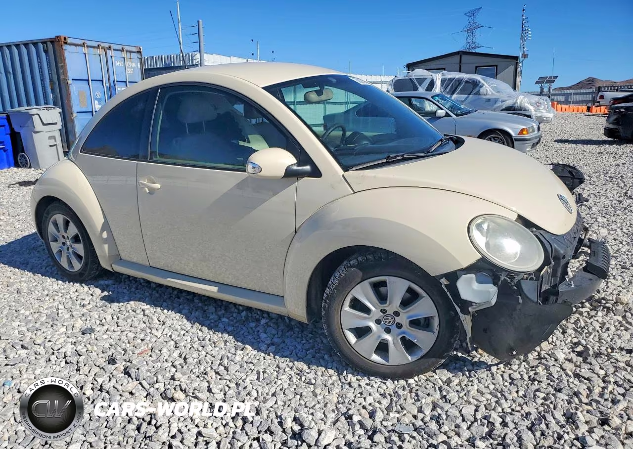 2008 Volkswagen New Beetle S VIN:3VWPG31C58M515733 - 4