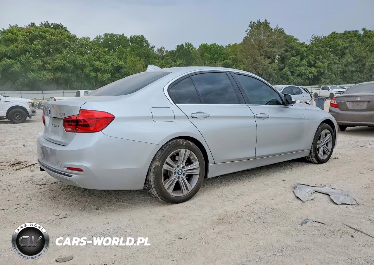 2018 BMW 330 VIN:WBA8B9G56JNU97401 - 3