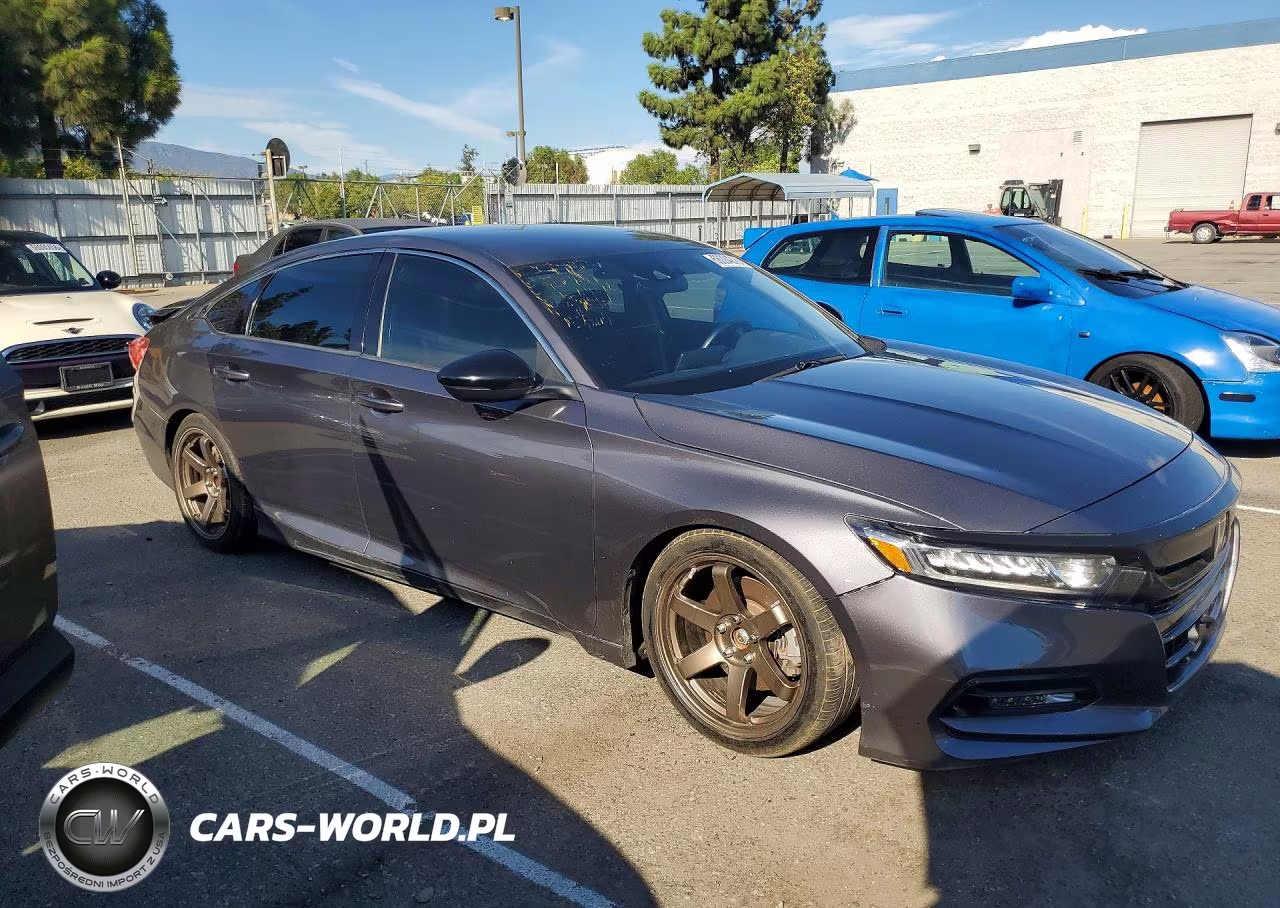 2018 Honda Accord Sport VIN:1HGCV1F34JA240848 - 4