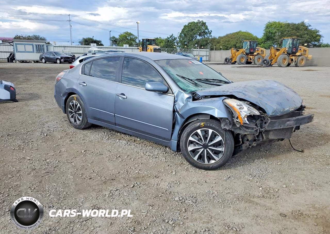 2012 Nissan Altima 2.5 VIN:1N4AL2AP2CN403882 - 4
