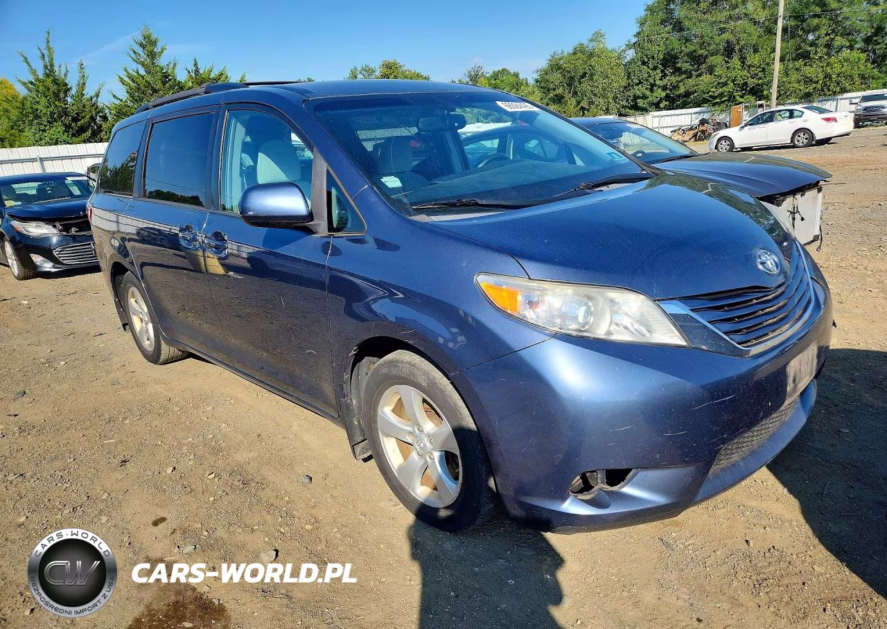 2016 Toyota Sienna Le VIN:5TDKK3DC8GS754375 - 4