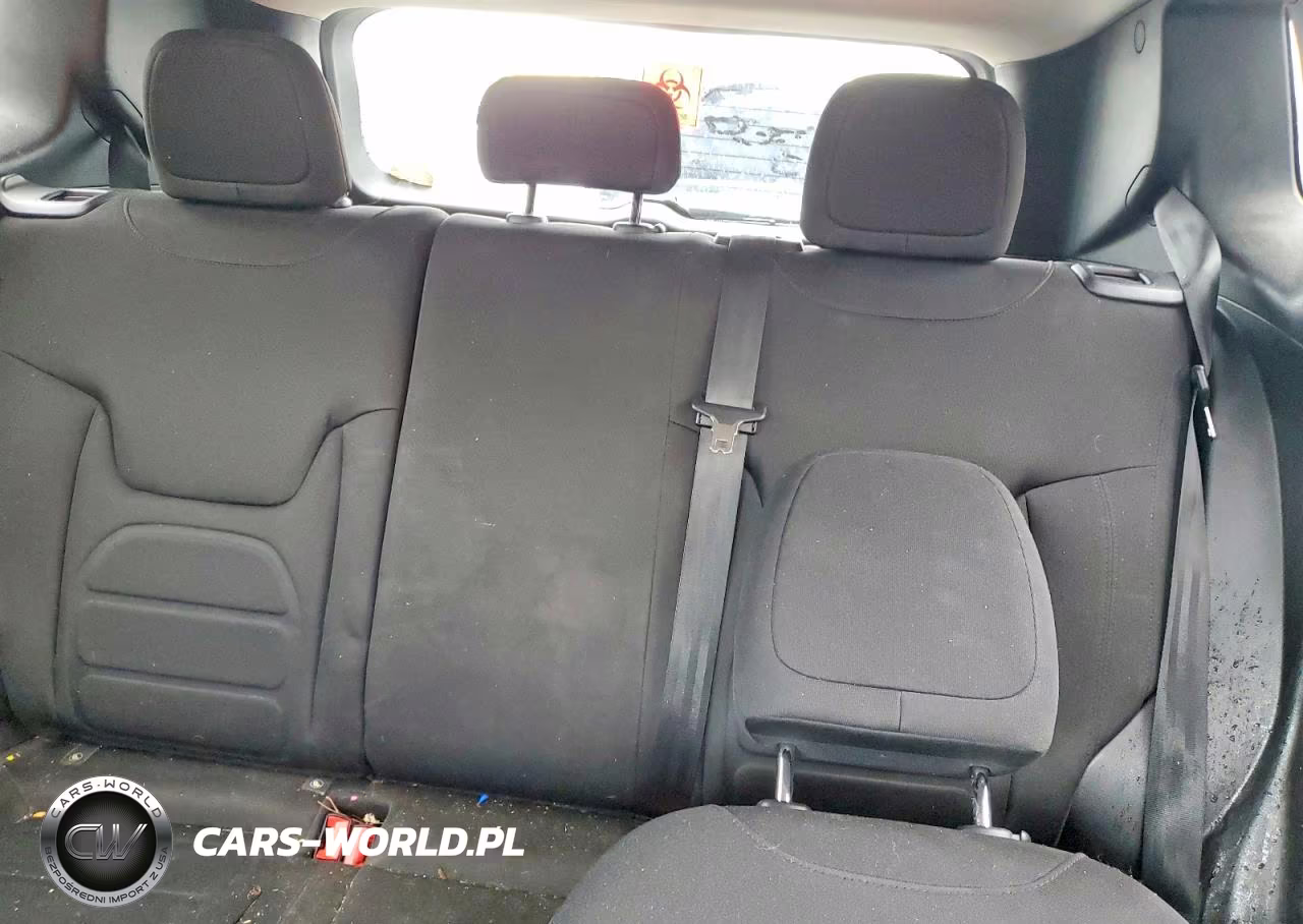 2018 Jeep Renegade Latitude VIN:ZACCJBBB9JPJ43851 - 10