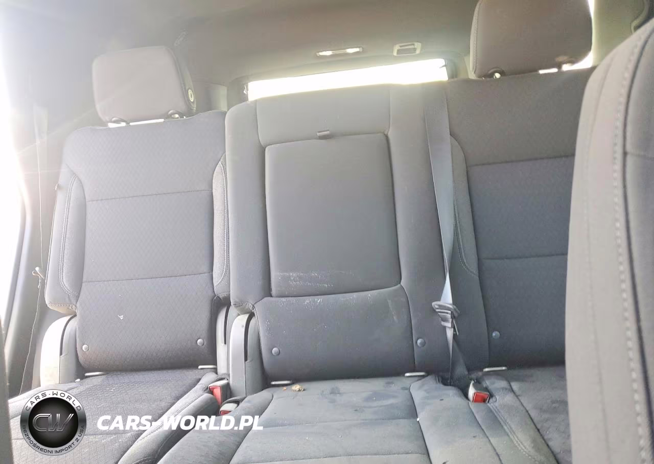 2021 Chevrolet Tahoe K1500 VIN:1GNSKLED1MR330965 - 10