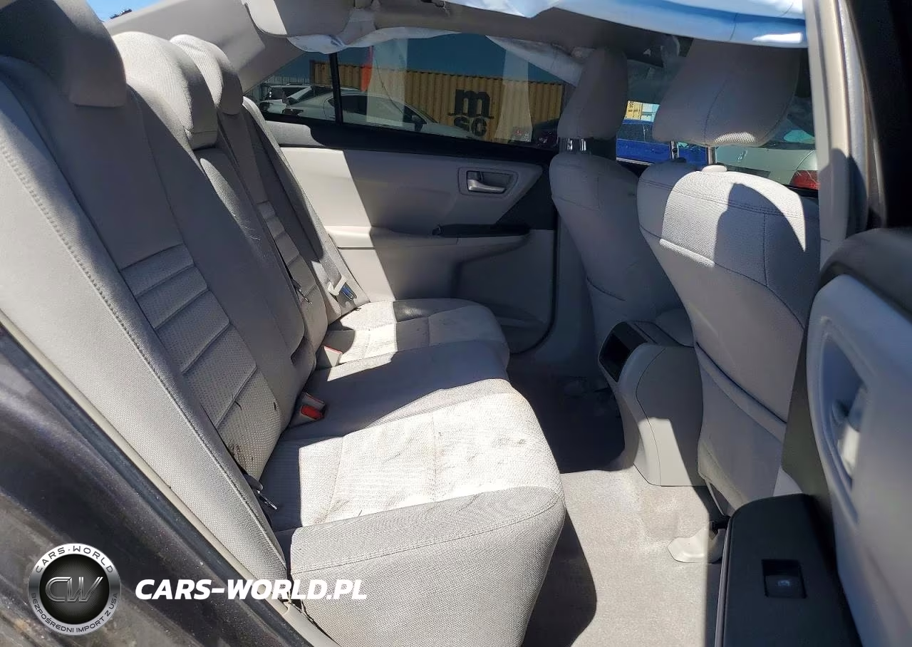 2016 Toyota Camry Le VIN:4T4BF1FK0GR565617 - 10