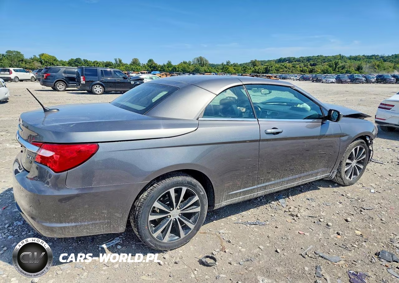 2012 Chrysler 200 S VIN:1C3BCBGG7CN132215 - 3