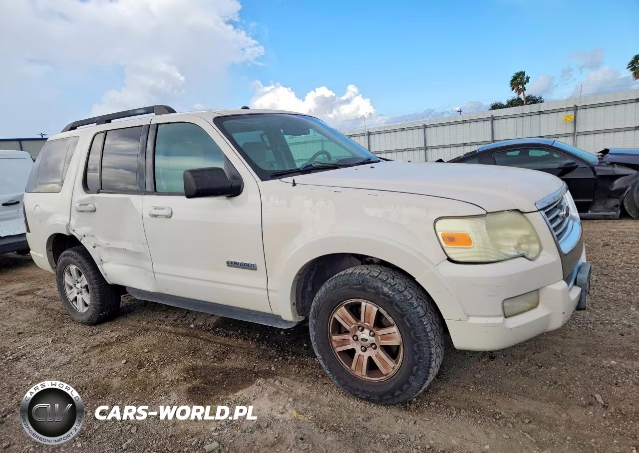 2008 Ford Explorer Xlt VIN:1FMEU63EX8UB00840 - 4