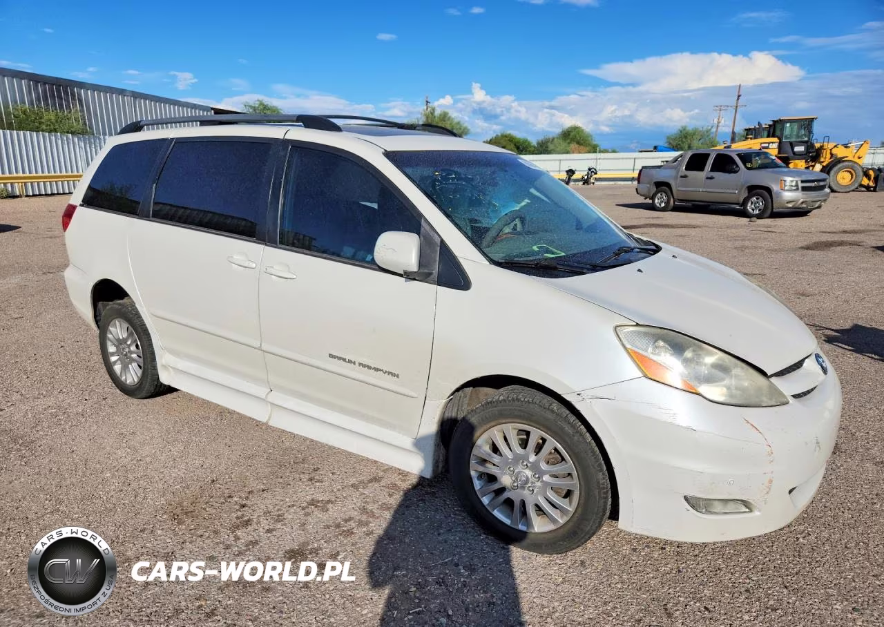 2010 Toyota Sienna Xle VIN:5TDYK4CC3AS335844 - 4