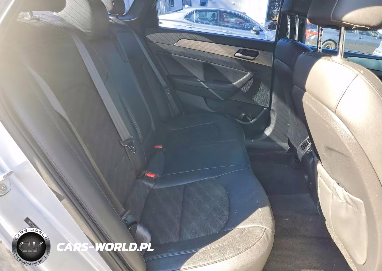 2019 Hyundai Sonata Sport VIN:5NPE34AF3KH739571 - 10