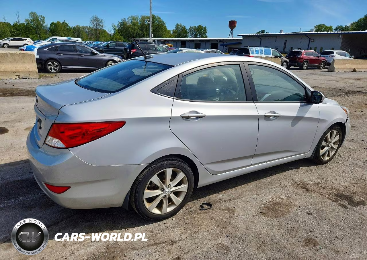 2012 Hyundai Accent Gls VIN:KMHCU4AE7CU227763 - 3