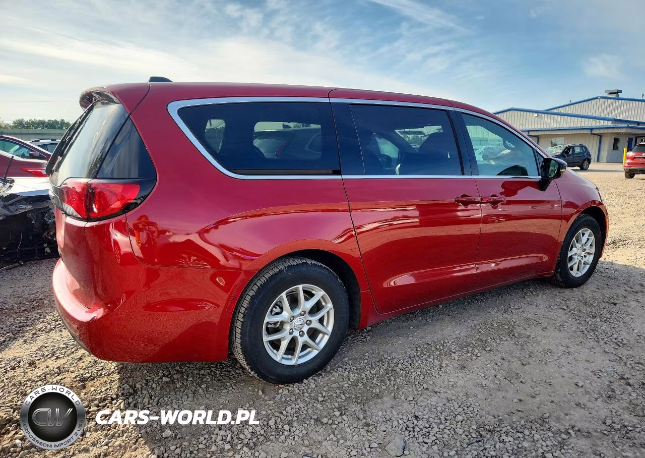 2025 Chrysler Voyager Lx VIN:2C4RC1CG1SR610642 - 3