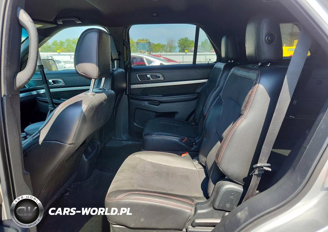 2018 Ford Explorer Xlt VIN:1FM5K8D81JGC27376 - 11
