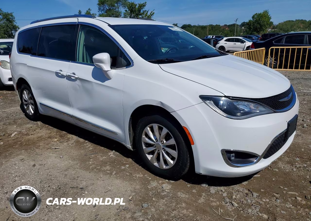 2019 Chrysler Pacifica VIN:2C4RC1BG7KR537570 - 4