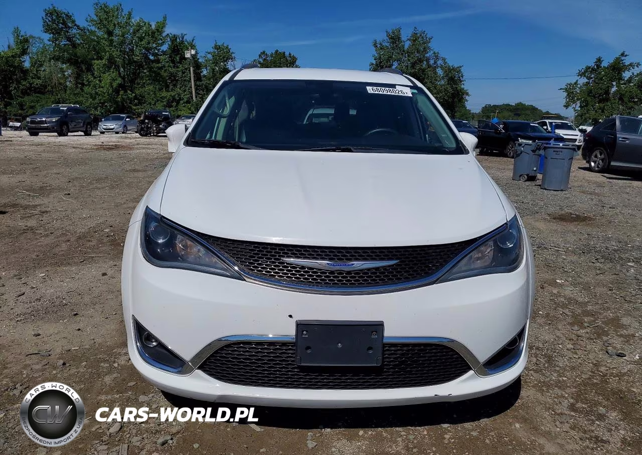 2019 Chrysler Pacifica VIN:2C4RC1BG7KR537570 - 5