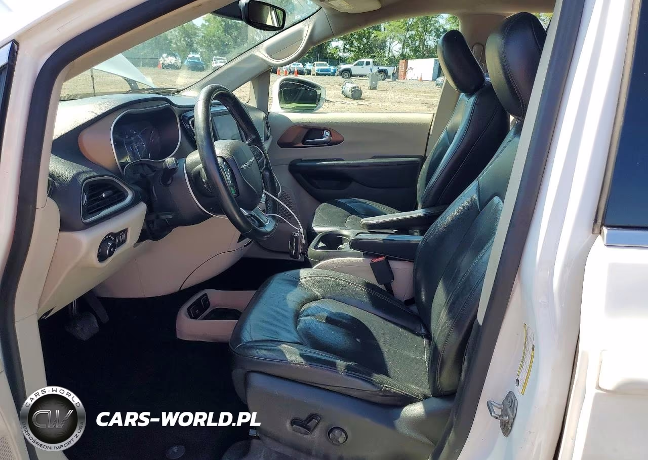 2019 Chrysler Pacifica VIN:2C4RC1BG7KR537570 - 7