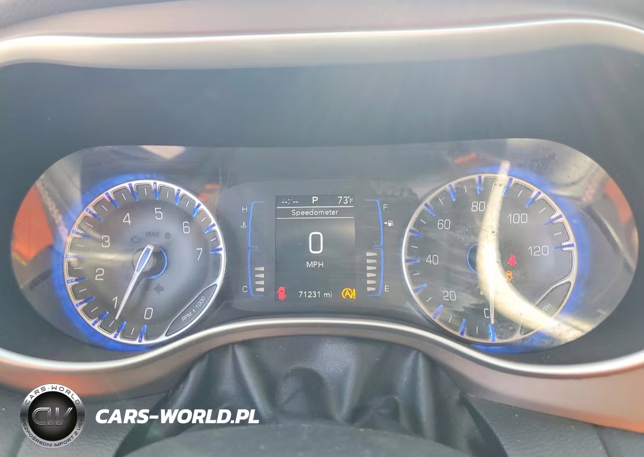 2019 Chrysler Pacifica VIN:2C4RC1BG7KR537570 - 9