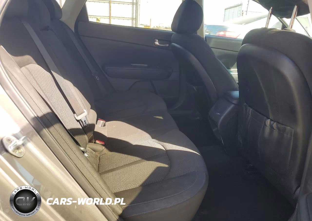 2016 Kia Optima Lx VIN:5XXGT4L39GG089286 - 10