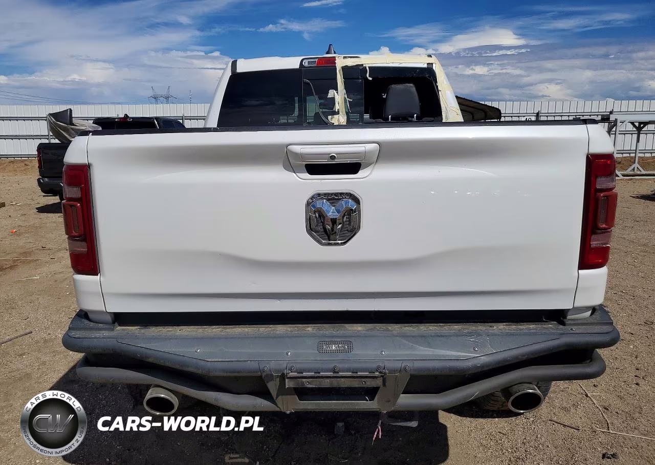 2020 Ram 1500 Laramie VIN:1C6SRFJT8LN404396 - 6