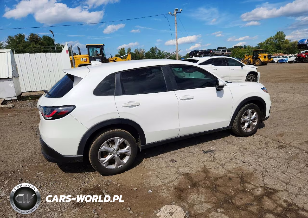 2025 Honda Hr-V Lx VIN:3CZRZ2H31SM726161 - 3